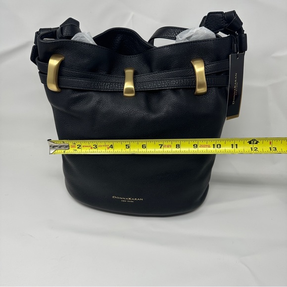 NWT Donna Karan Women's Virginia Pebbled-leather Bucket Bag Black - Picture 6 of 7
